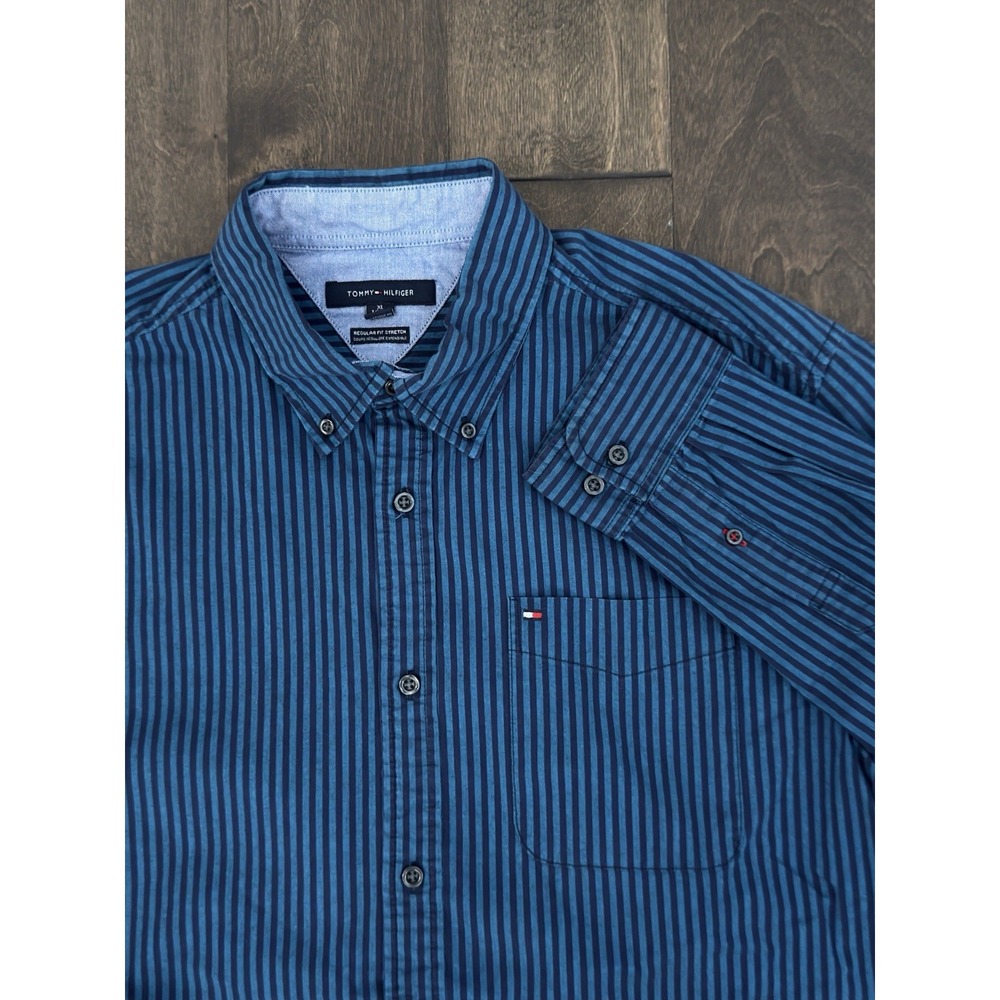 Tommy Hilfiger Mens Size XL Blue Striped Regular Fit Stretch Button Down Shirt